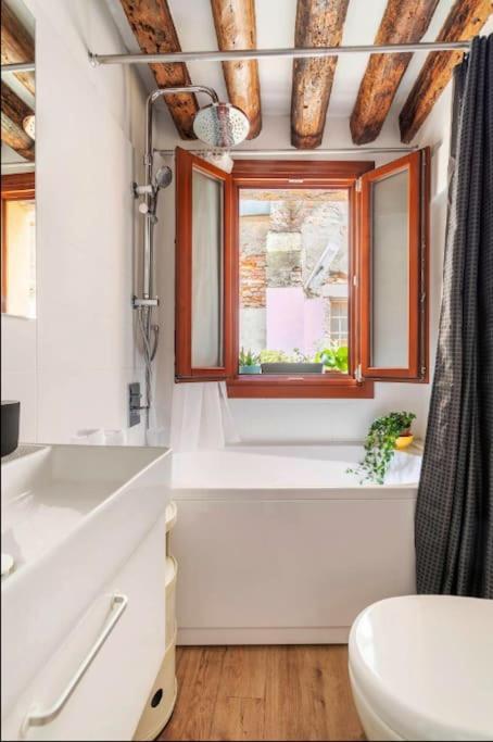 Ca 3 Leoni - Romantic House In The Heart Of Venice Exterior photo